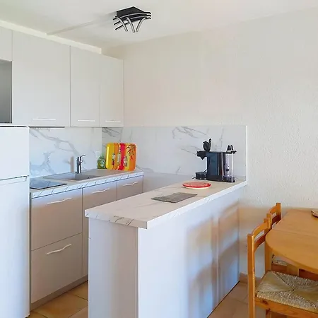 아파트 T2 Avec Terrasse A La Faviere, Proche Plages Et Commerces - Fr-1-610-20 *