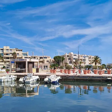 T2 Avec Terrasse A La Faviere, Proche Plages Et Commerces - Fr-1-610-20 아파트